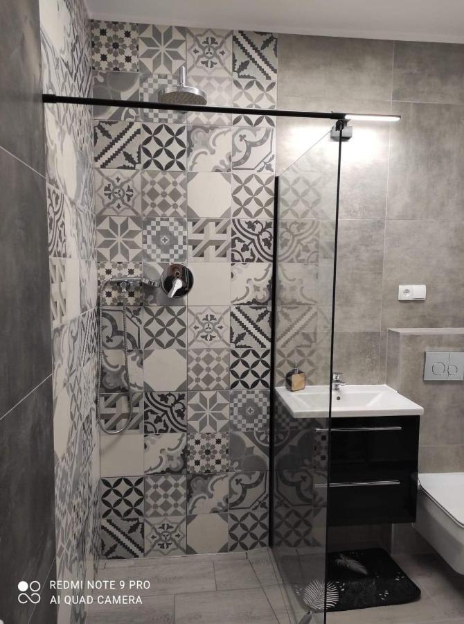 Urocze Studia W Lomiankach, 1- Z Sauna I Tarasem, 2- Z Kominkiem, 3- Ekonomiczne, 7Km Metro Mlociny Warszawa Lomianki Bagian luar foto