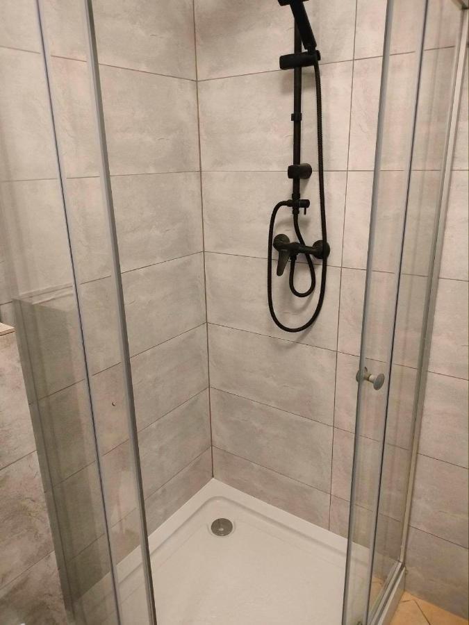 Urocze Studia W Lomiankach, 1- Z Sauna I Tarasem, 2- Z Kominkiem, 3- Ekonomiczne, 7Km Metro Mlociny Warszawa Lomianki Bagian luar foto